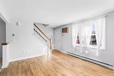 41 South St #11, Easthampton, MA 01027 - Photo 3