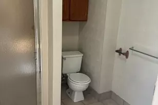 1 Chester Rd, Derry, NH 03038 - Photo 5