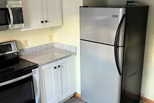 41 Oakhurst St, Hopkinton, MA 01748 - Photo 5