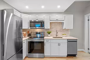 278 Princeton St, Boston, MA 02128 - Photo 7