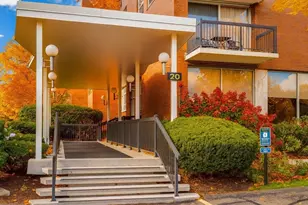 20 Hammond Pond Pkwy, Newton, MA 02467 - Photo 3