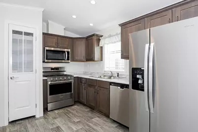 3040 Cranberry Hwy #32, Wareham, MA 02538 - Photo 5