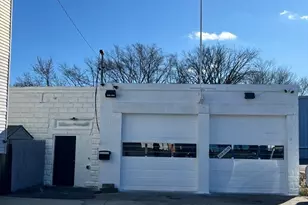 14 Waverly St, Framingham, MA 01702 - Photo 1