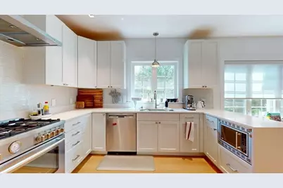 21 Crowninshield Rd #17, Brookline, MA 02446 - Photo 5