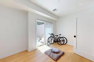 21 Crowninshield Rd, Brookline, MA 02446 - Photo 23