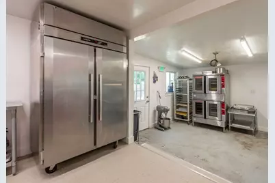 162 Main St, Essex, MA 01929 - Photo 17