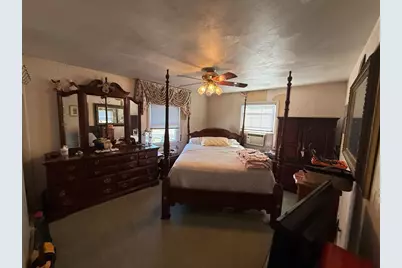 98 Greenpoint Cir, Chicopee, MA 01020 - Photo 17