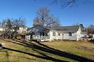 98 Greenpoint Cir, Chicopee, MA 01020 - Photo 3