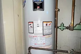 98 Greenpoint Cir, Chicopee, MA 01020 - Photo 5