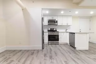 25 Peterborough St, Boston, MA 02215 - Photo 5