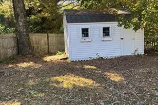 74 Hillside Ave, Falmouth, MA 02556 - Photo 9