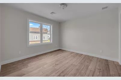 7 L Stevens Rd #B, Charlton, MA 01507 - Photo 9