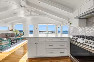 535 Commercial St, Provincetown, MA 02657 - Photo 13