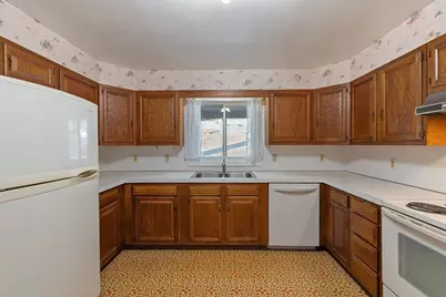 24 North St, Leominster, MA 01453 - Photo 15