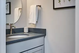 10 Hawley St, Northampton, MA 01060 - Photo 17