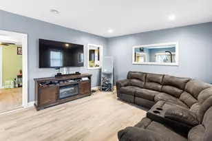 70 Riverside Ave, Attleboro, MA 02703 - Photo 17