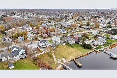 2396 Riverside Ave, Somerset, MA 02726 - Photo 9