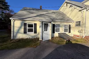 258 Walnut St, Bridgewater, MA 02324 - Photo 3