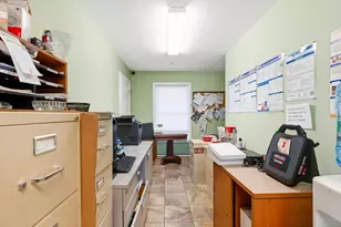 381 Summer St, Fitchburg, MA 01420 - Photo 23