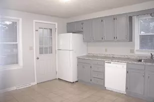 567 Mendon Rd, Attleboro, MA 02703 - Photo 5