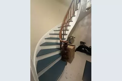 69 Myrtle St, New Bedford, MA 02740 - Photo 15