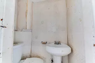 8 Weldon St, Boston, MA 02121 - Photo 15