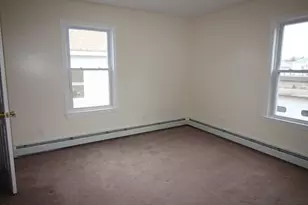 94 Lilley Ave, Lowell, MA 01850 - Photo 5