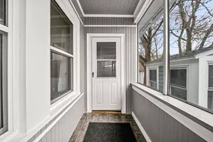 11 Devonshire St, Lawrence, MA 01843 - Photo 5