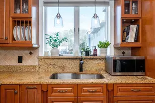 905 Sherwood Forest Ln, Saugus, MA 01906 - Photo 11