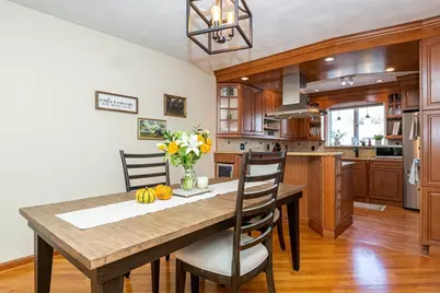 905 Sherwood Forest Ln. #905, Saugus, MA 01906 - Photo 5