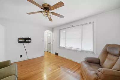 47 Holy Cross Street, Springfield, MA 01104 - Photo 13