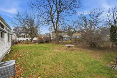 47 Holy Cross Street, Springfield, MA 01104 - Photo 7