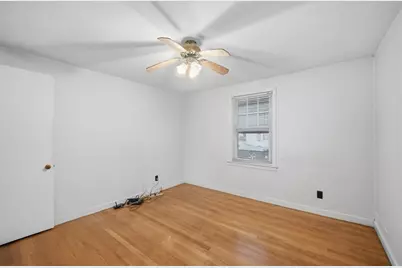 47 Holy Cross Street, Springfield, MA 01104 - Photo 15