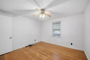 47 Holy Cross St, Springfield, MA 01104 - Photo 15