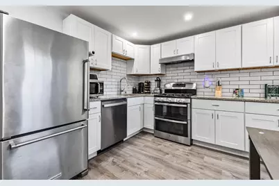 90 Edgelawn Ave #1, North Andover, MA 01845 - Photo 3