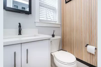 29 Cherry St #2, Waltham, MA 02453 - Photo 11