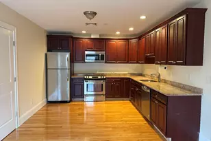 20 Locust St, Medford, MA 02155 - Photo 3