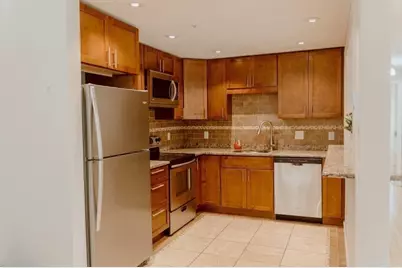 16 Williamsburg Ct #23, Shrewsbury, MA 01545 - Photo 3