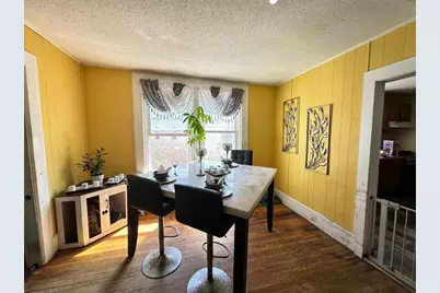 391 Pleasant St, Holyoke, MA 01040 - Photo 3