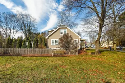 14 Field St, Seekonk, MA 02771 - Photo 3