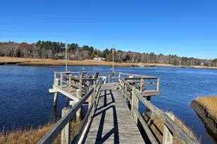 32 Carolyn Cir, Marshfield, MA 02050 - Photo 11