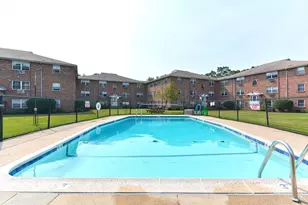 4 Colonial Village Dr, Arlington, MA 02474 - Photo 33