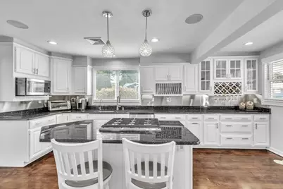 6 Strathmore Rd, Dartmouth, MA 02747 - Photo 11