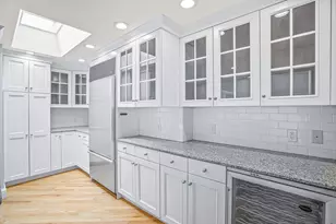 11 Elmwood Ave, Winchester, MA 01890 - Photo 3