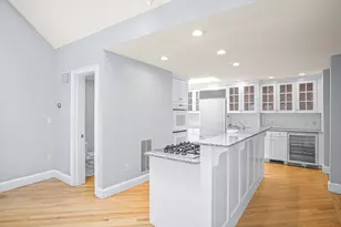 11 Elmwood Ave, Winchester, MA 01890 - Photo 9