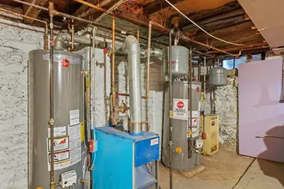 32 Orchard St, Lawrence, MA 01840 - Photo 19