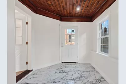 24 Railroad St, Methuen, MA 01844 - Photo 3