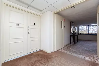 404 Paradise Rd #2N, Swampscott, MA 01907 - Photo 5