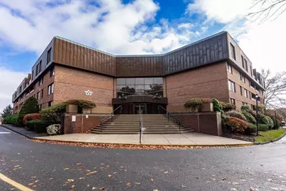 404 Paradise Rd #2N, Swampscott, MA 01907 - Photo 3