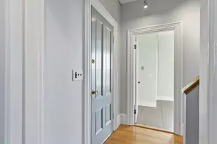 35 Middle St, Gloucester, MA 01930 - Photo 9